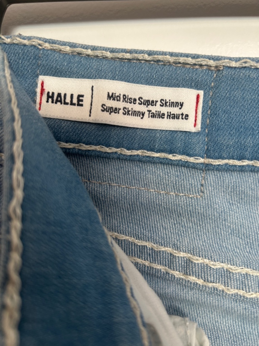 True Religion Women’s Halle Mid Rise Super Skinny Jeans in Light Blue Wash - Picture 5 of 5